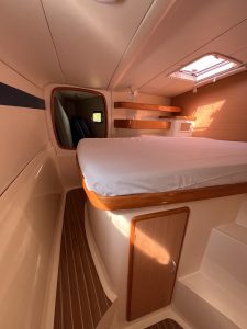 bed, Leopard 42, catamaran for sale