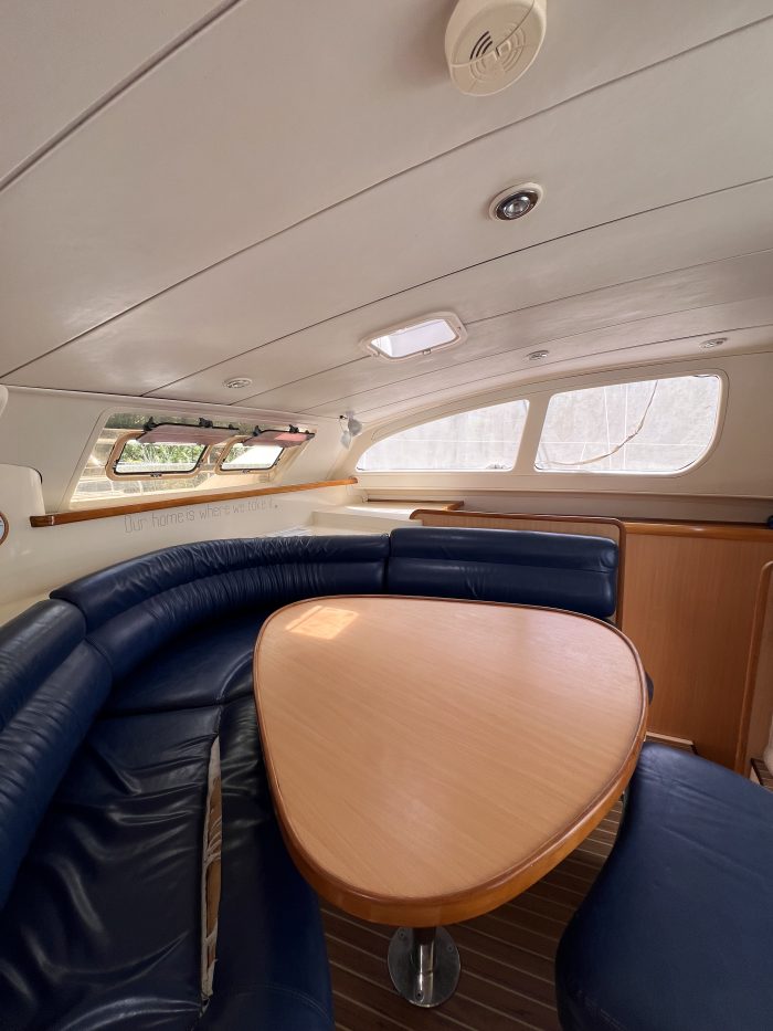 salon, Leopard 42, catamaran for sale