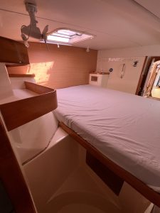 bed, Leopard 42, catamaran for sale