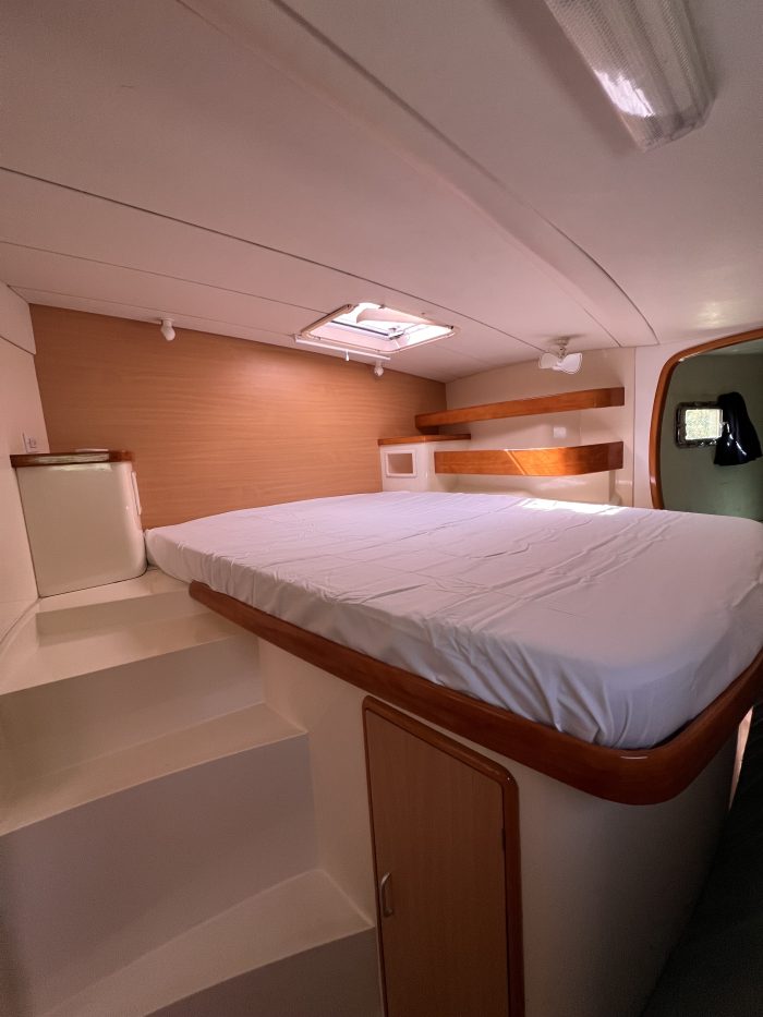bed, Leopard 42, catamaran for sale