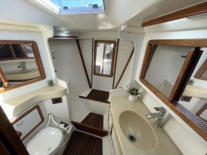 bath, Catalina 42, sailboat for sale