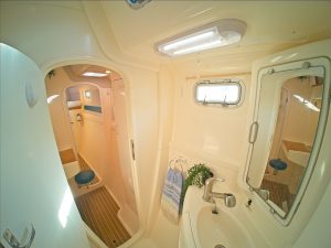 bath, Leopard 38, catamaran for sale