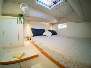 bed, Leopard 38, catamaran for sale