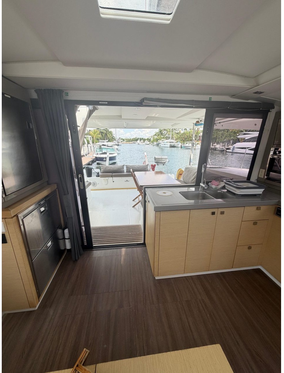 salon, FP 40 Lucia, catamaran for sale