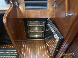 bed, Menorquin, trawler for sale
