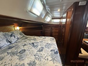 bed, Menorquin, trawler for sale