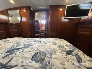 bed, Menorquin, trawler for sale