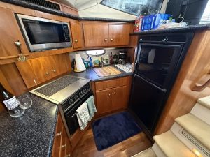 interior, Carver, trawler for sale