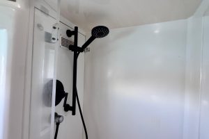 bath, Leopard 46, catamaran for sale