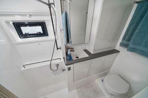 bath, Leopard 45, catamaran for sale