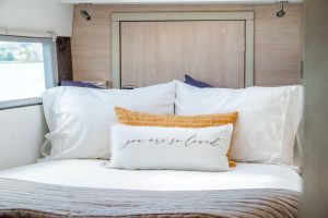 bed, Leopard 45, catamaran for sale
