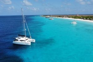 exterior, Lagoon 400, catamaran for sale