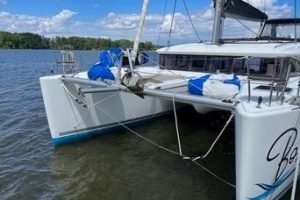 exterior, Lagoon 400, catamaran for sale