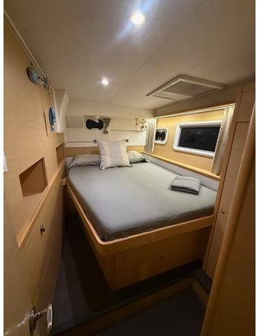 bed, Lagoon 400, catamaran for sale