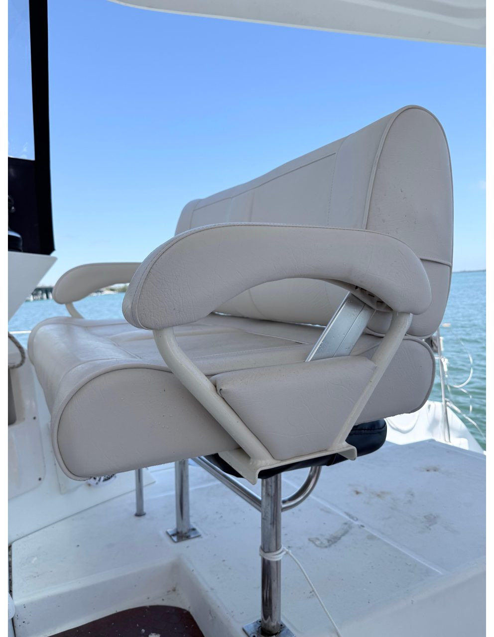 helm, Lagoon 420, catamaran for sale