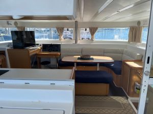 salon, Lagoon 420, catamaran for sale