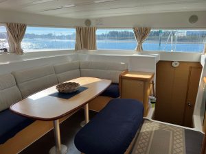 salon, Lagoon 420, catamaran for sale