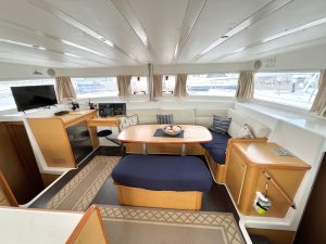 salon, Lagoon 420, catamaran for sale