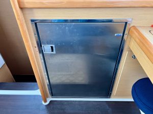 interior, Lagoon 420, catamaran for sale
