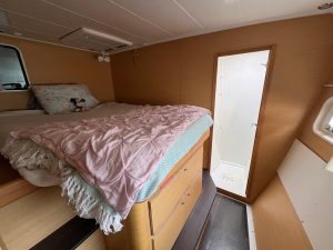 bed, Lagoon 420, catamaran for sale