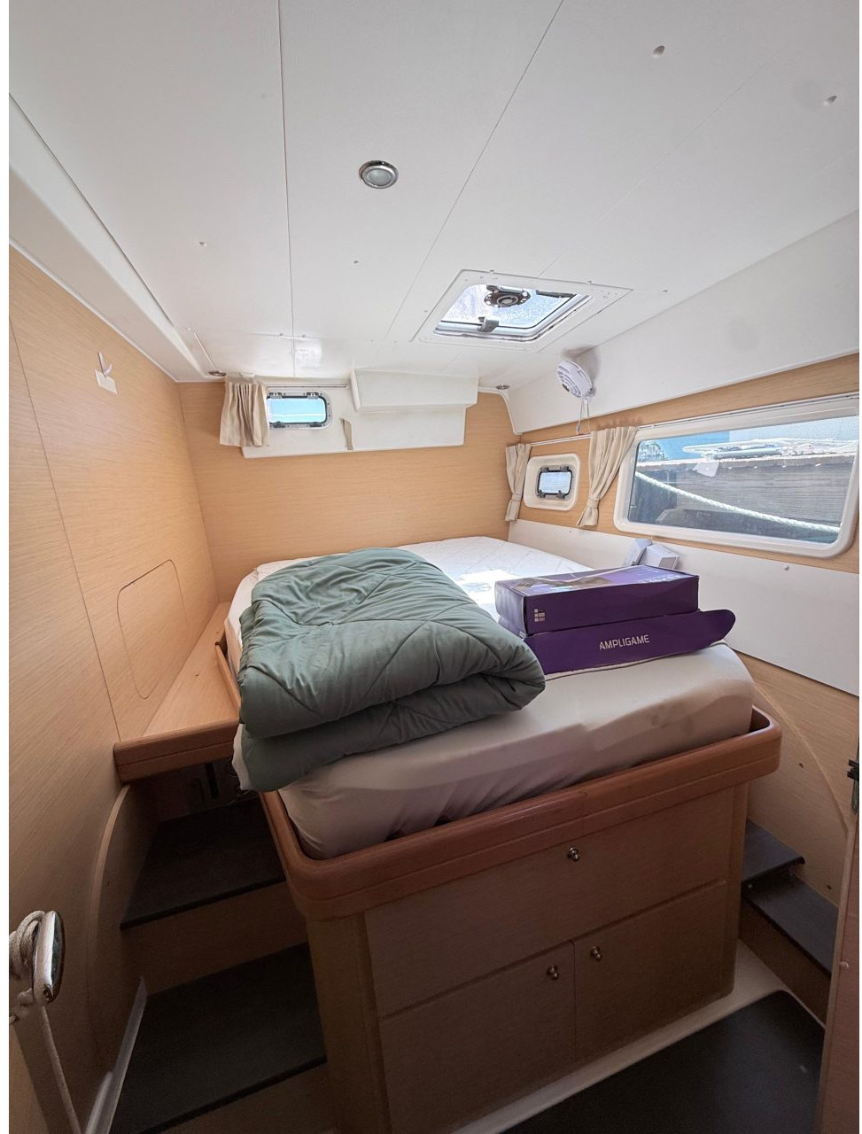 bed, Lagoon 420, catamaran for sale