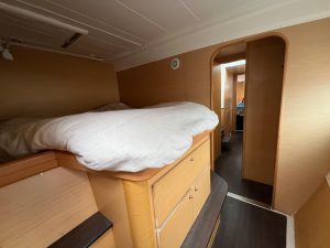 bed, Lagoon 420, catamaran for sale