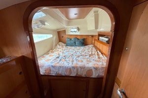 bed, Dolphin 460, catamaran for sale