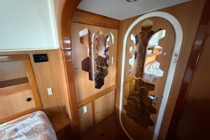 bed, Dolphin 460, catamaran for sale