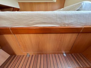 bed, Dolphin 460, catamaran for sale