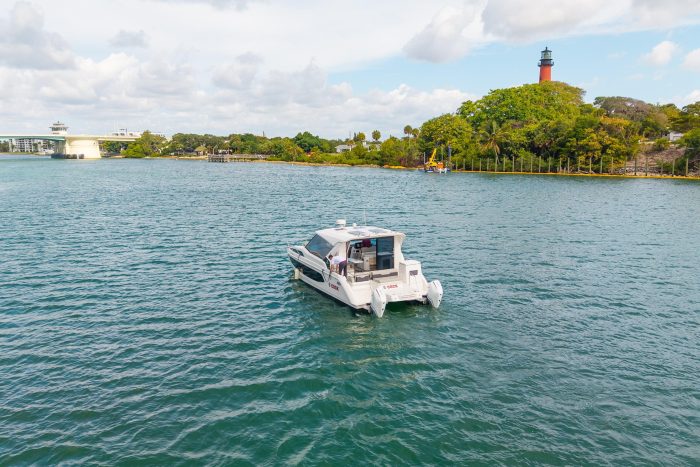 underway, Aquila 36 Sport, power catamaran for sale