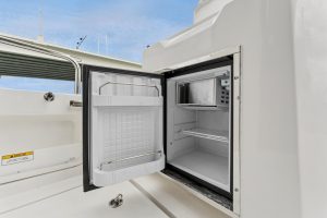 deck, Aquila 36 Sport, power catamaran for sale