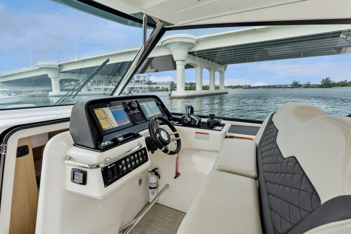 helm, Aquila 36 Sport, power catamaran for sale