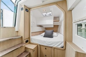 bed, Aquila 36 Sport, power catamaran for sale