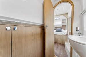 bed, Aquila 36 Sport, power catamaran for sale