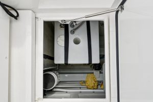 bath, Aquila 36 Sport, power catamaran for sale