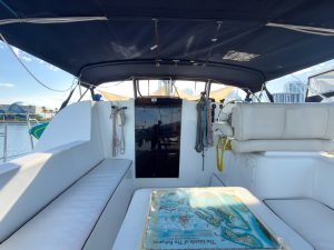 cockpit, Endeavour 35 Victory, catamaran for sale