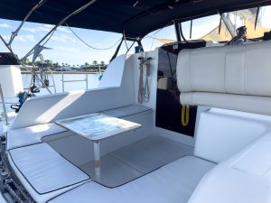 cockpit, Endeavour 35 Victory, catamaran for sale