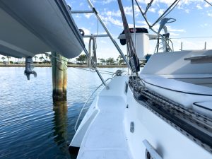 deck, Endeavour 35 Victory, catamaran for sale