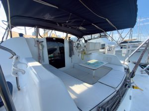 cockpit, Endeavour 35 Victory, catamaran for sale