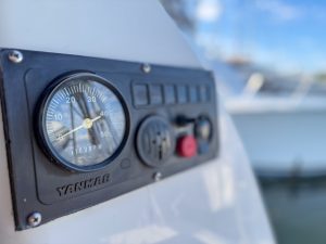 helm, Endeavour 35 Victory, catamaran for sale