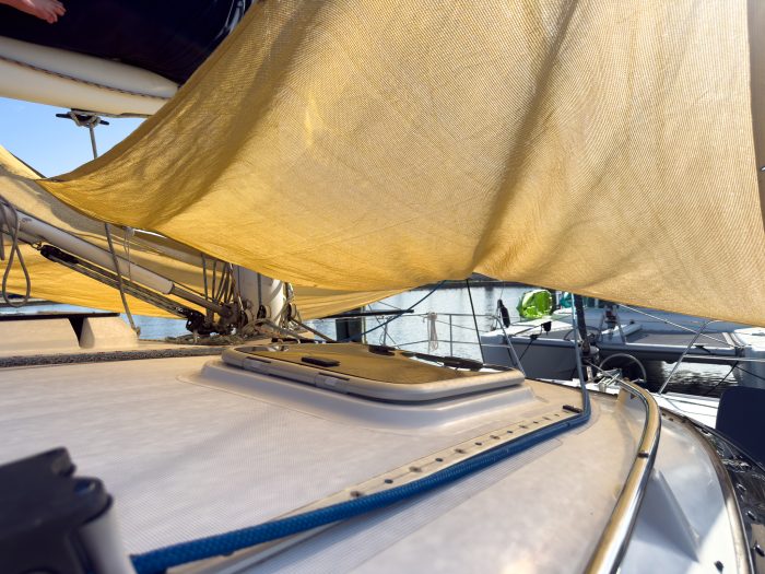 deck, Endeavour 35 Victory, catamaran for sale