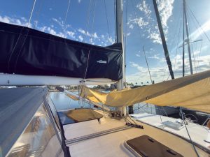 deck, Endeavour 35 Victory, catamaran for sale