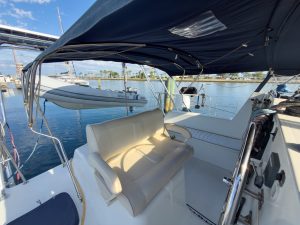 cockpit, Endeavour 35 Victory, catamaran for sale