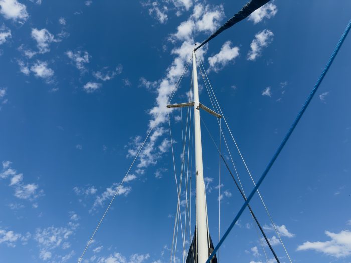 deck, Endeavour 35 Victory, catamaran for sale