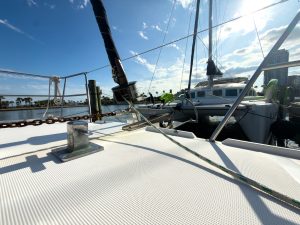 deck, Endeavour 35 Victory, catamaran for sale