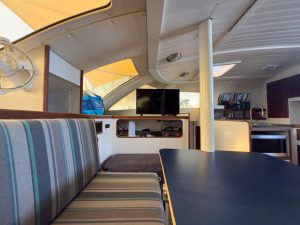 salon, Endeavour 35 Victory, catamaran for sale