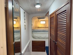 bed, Endeavour 35 Victory, catamaran for sale