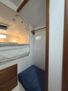 bed, Endeavour 35 Victory, catamaran for sale