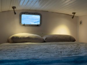 bed, Endeavour 35 Victory, catamaran for sale