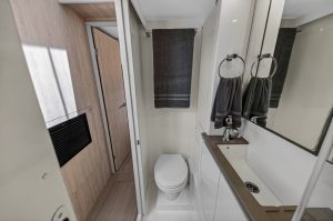 bath, Leopard 40, catamaran for sale